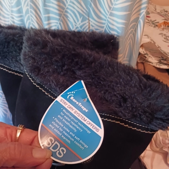 Black Fur-Lined Boots with Buckle Baretraps Cathy Wedge Boots Sz 8 5~Suede Leath - Picture 9 of 9